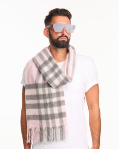 checked cashmere scarf in a beautifully designed gift box.