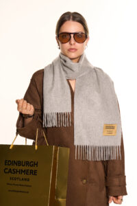 Lucchi Italy gift, highlighting the spirit of togetherness.