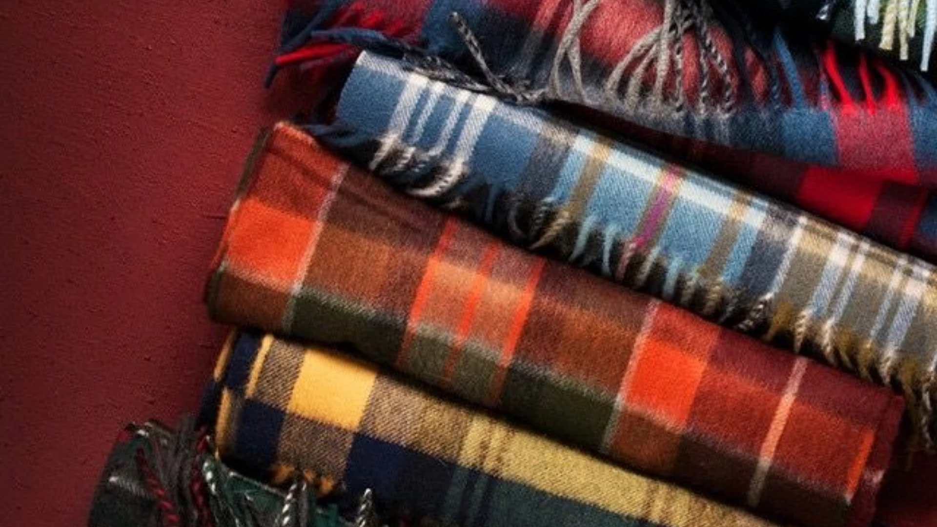 DC Scott Cashmere Scarf as a Timeless Gift for Someone Special